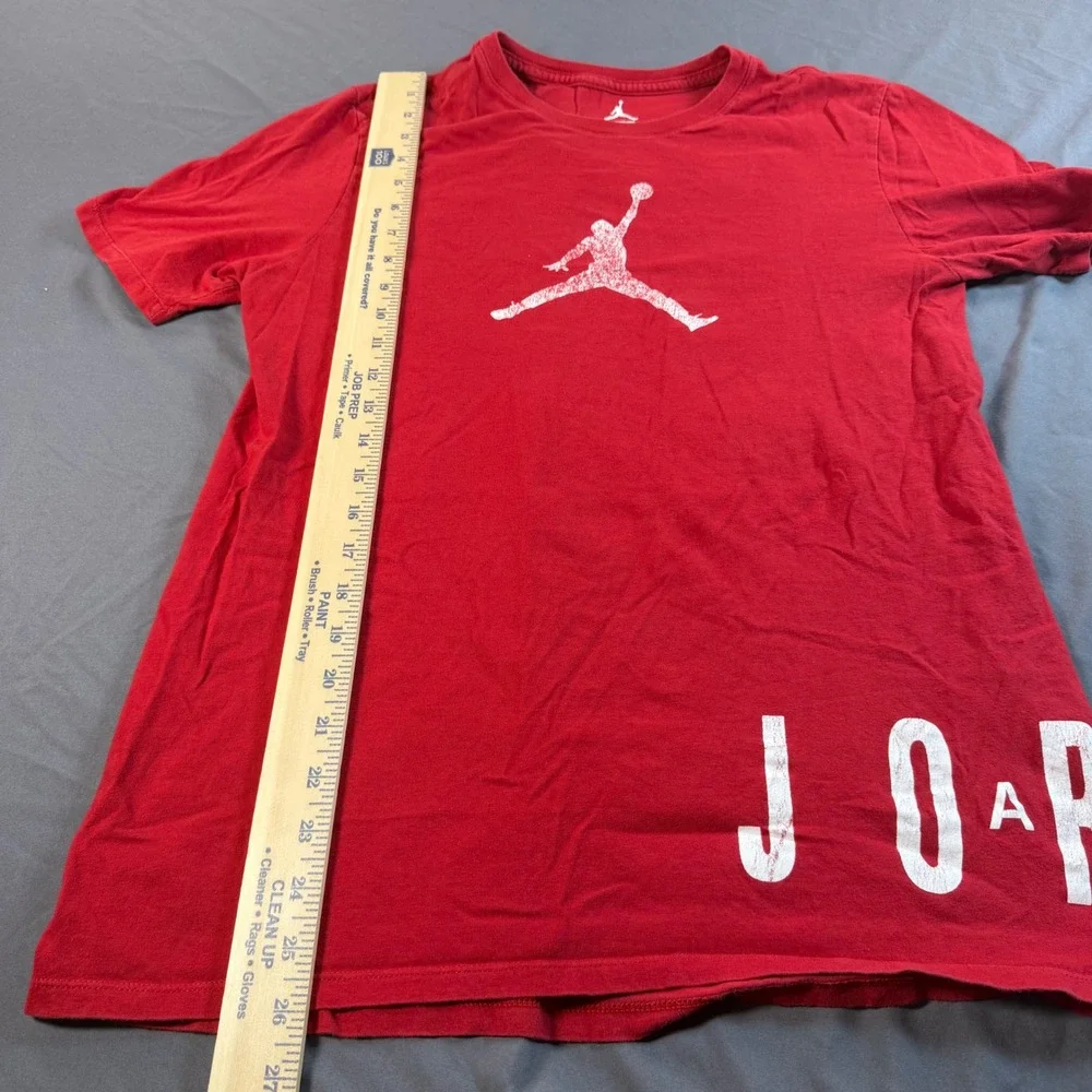 Jordan Mens Red Graphic T-Shirt Jumpman 23 Logo Short Sleeve Crew Neck Medium